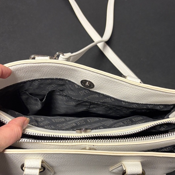 Steve Madden White Crossbody Bag - Picture 4 of 9